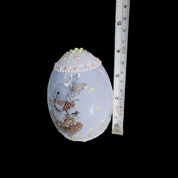 Porcelain Folkloric Dot Easter Egg - Picture 8 of 9